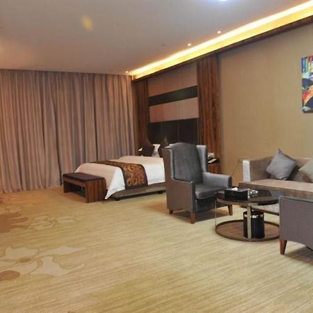פושאן Ehrenburg Hotel מראה חיצוני תמונה