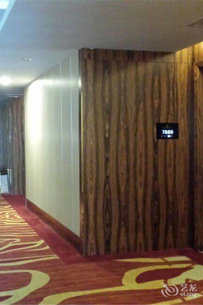 פושאן Ehrenburg Hotel מראה חיצוני תמונה
