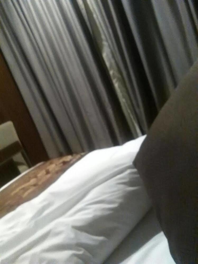 פושאן Ehrenburg Hotel מראה חיצוני תמונה