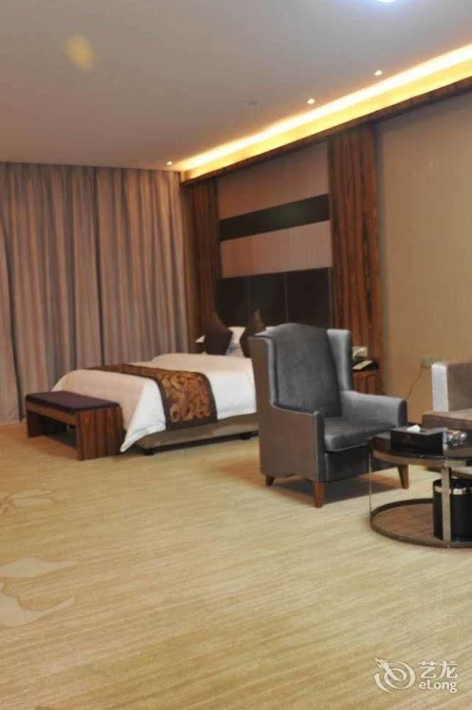 פושאן Ehrenburg Hotel מראה חיצוני תמונה