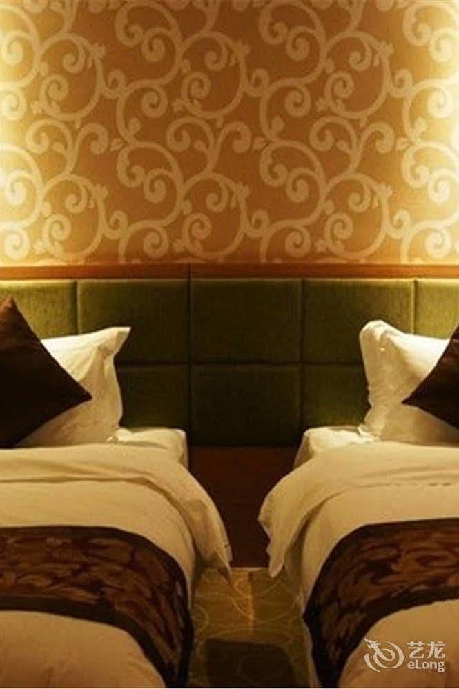 פושאן Ehrenburg Hotel מראה חיצוני תמונה