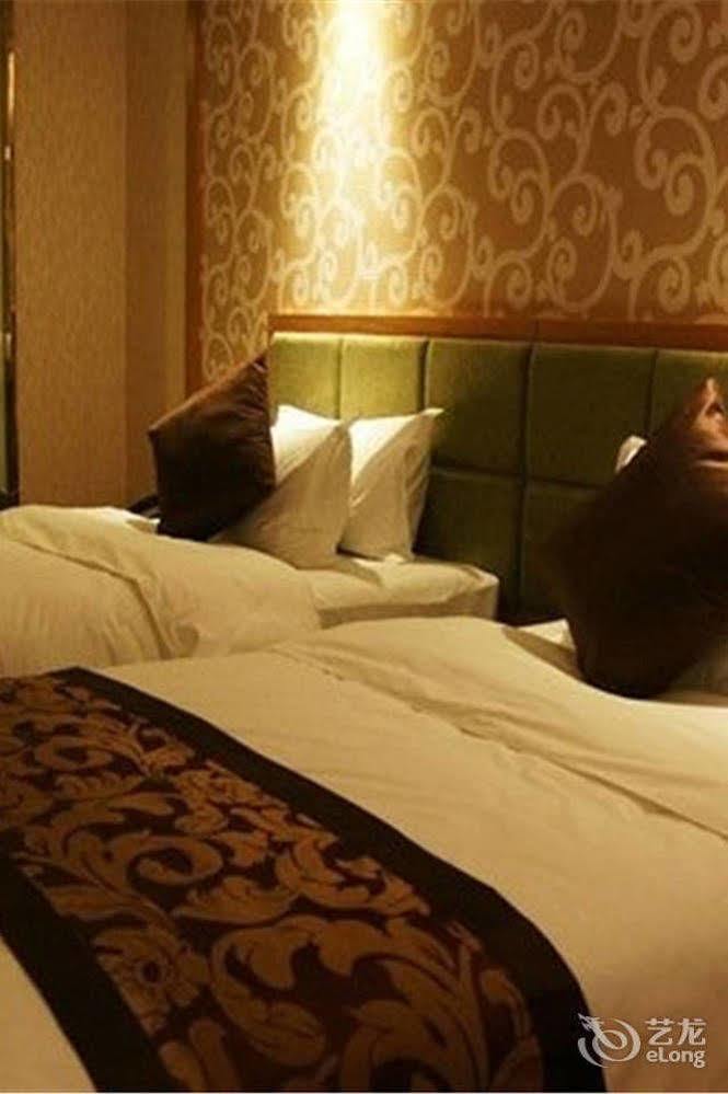 פושאן Ehrenburg Hotel מראה חיצוני תמונה