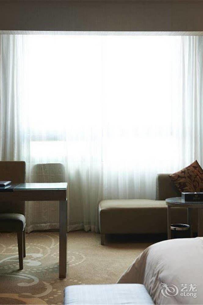 פושאן Ehrenburg Hotel מראה חיצוני תמונה